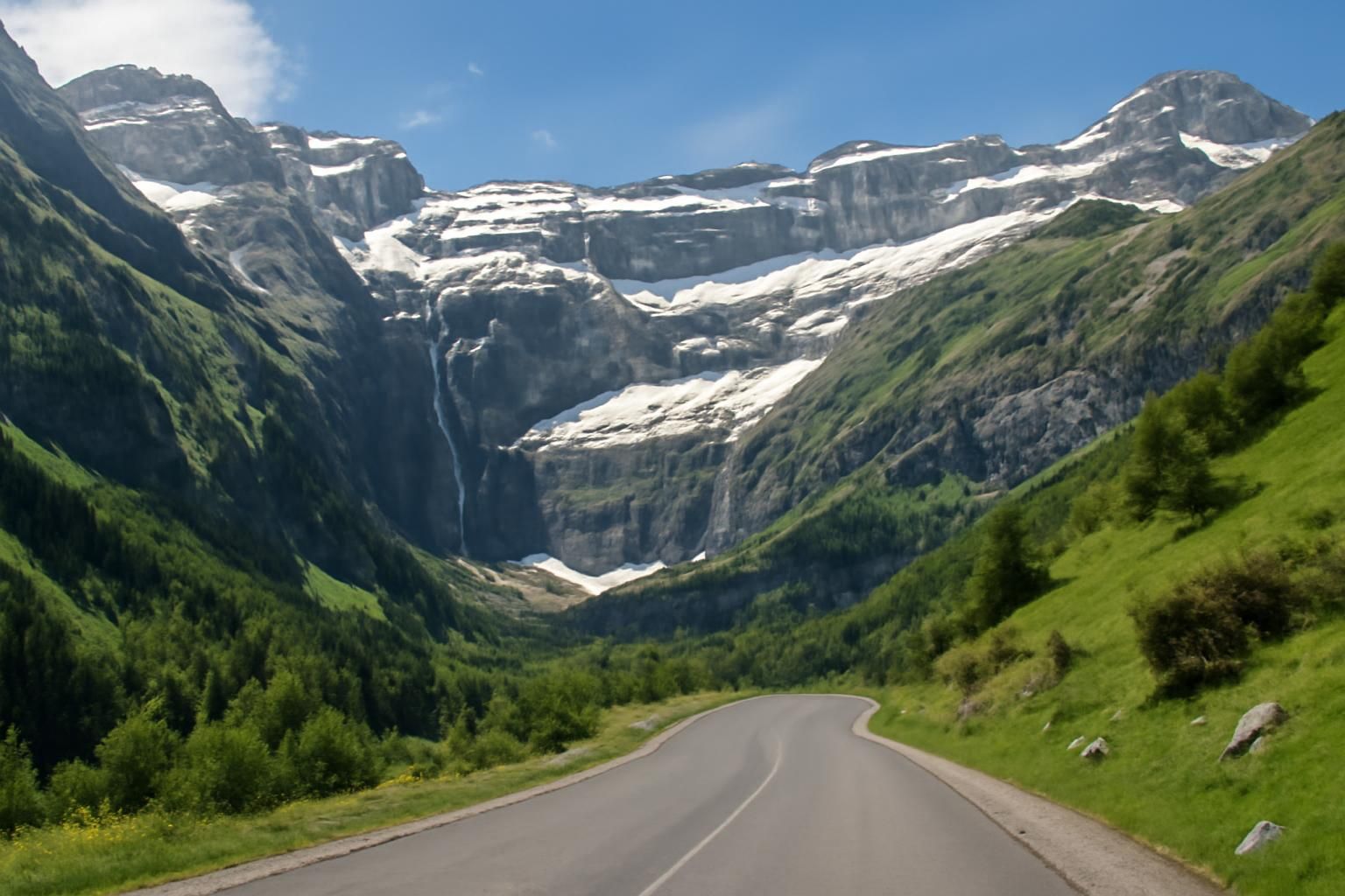 découvrez l'étape 6 du tour de france 2026 entre pau et gavarnie-gèdre, un parcours exigeant offrant paysages spectaculaires et challenges montagneux.