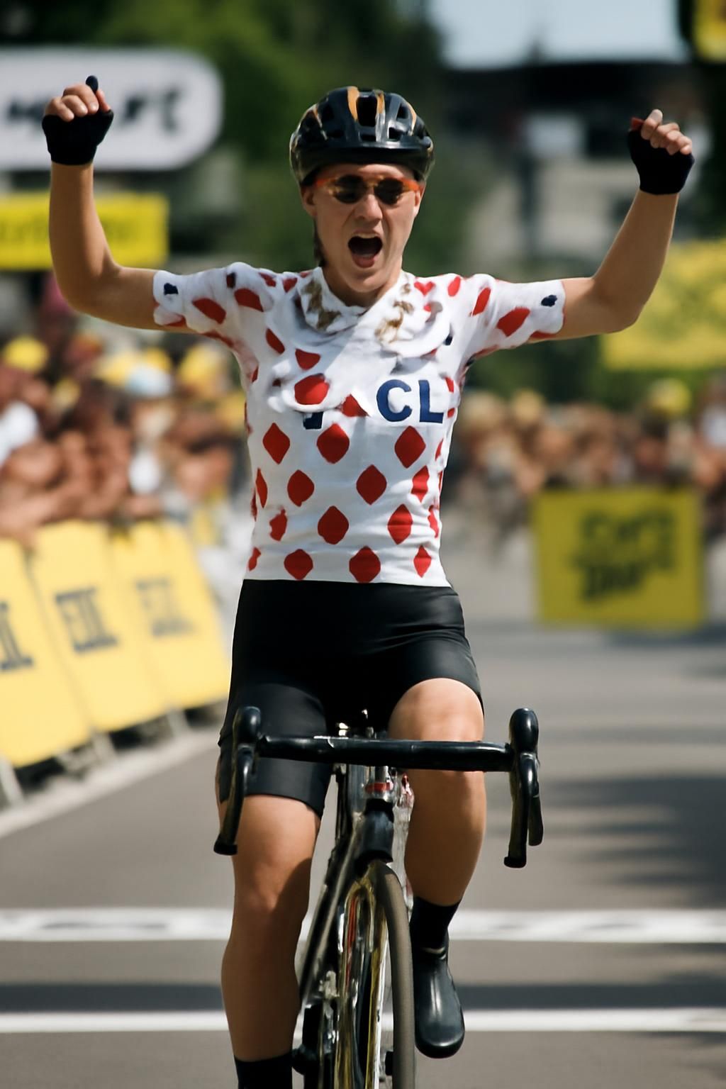 découvrez toutes les récompenses du tour de france femmes 2026 : primes, maillots et distinctions détaillées de cette compétition féminine prestigieuse.