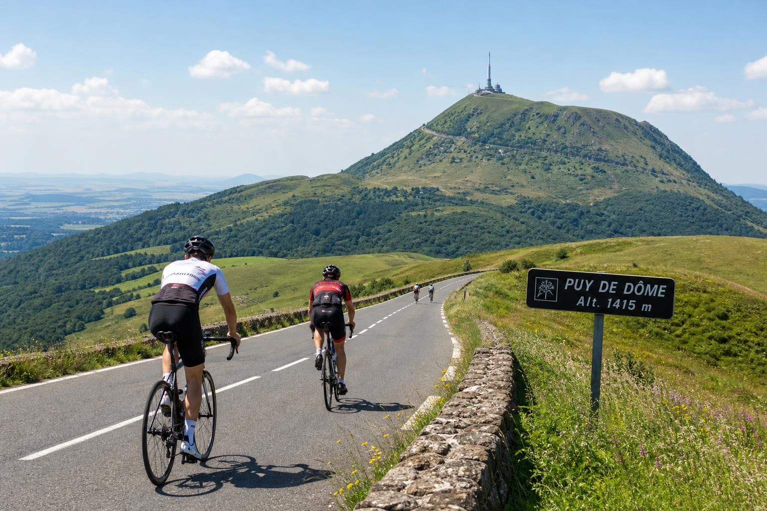 découvrez les dernières préparations du tour de france 2027, à seulement 6 jours de l'arrivée en auvergne. une étape décisive qui promet suspense et émotions fortes.